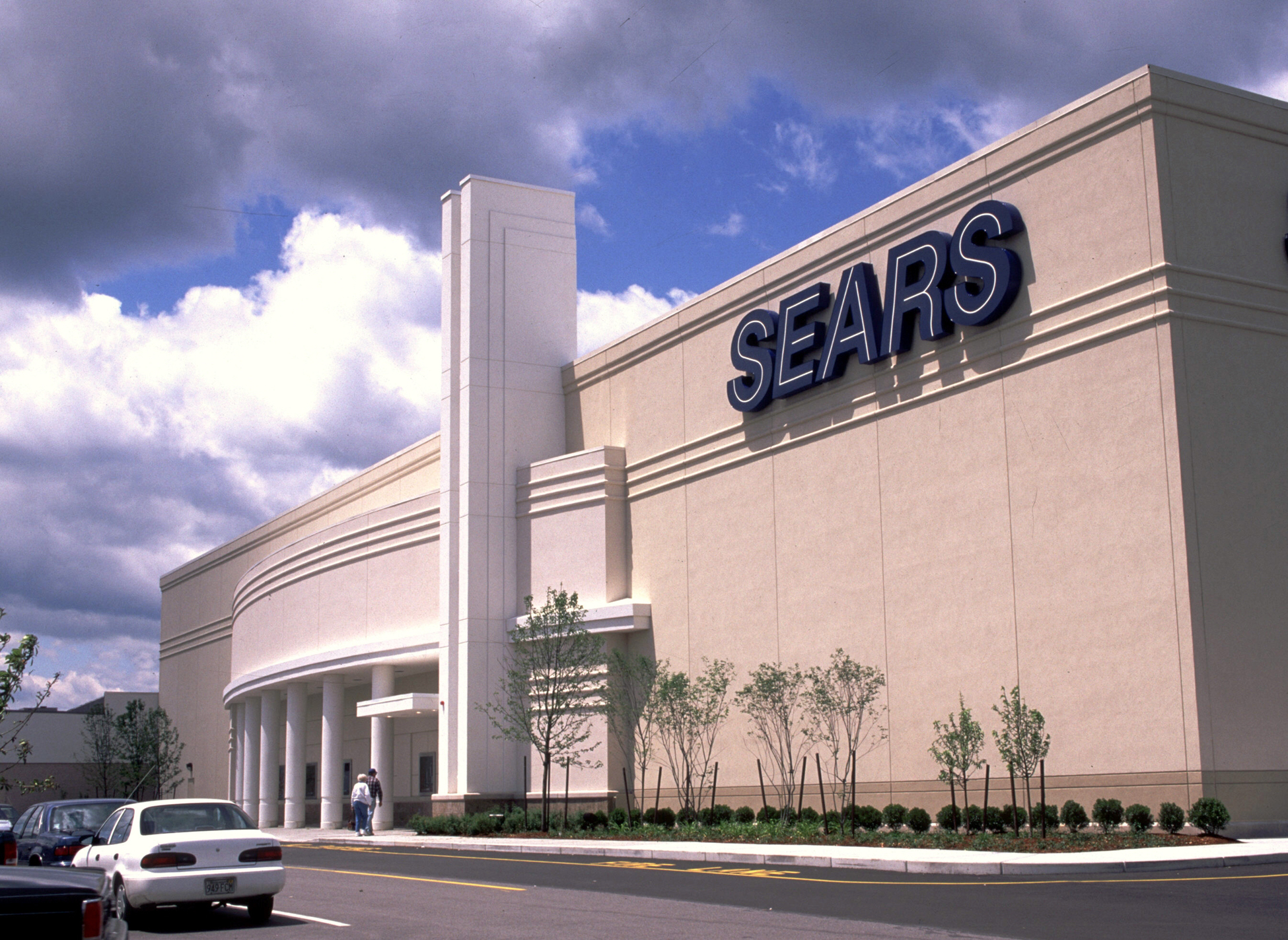 ESL Investments wins Sears Holdings Auction